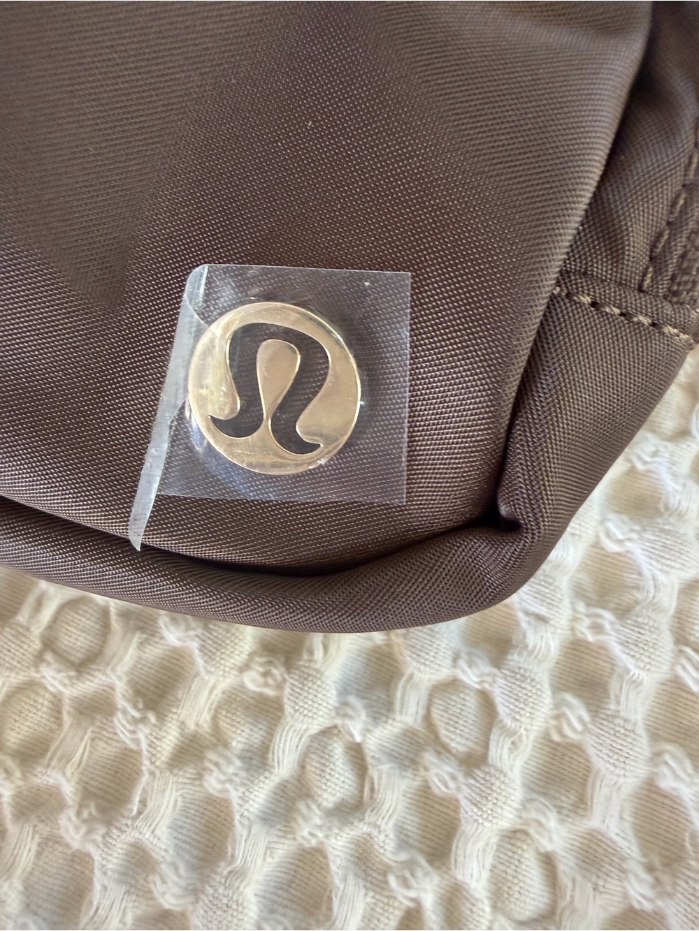 NWT lululemon Everywhere Belt Bag 1L Walnut Crunch Gold Crossbody - Picture 6 of 11